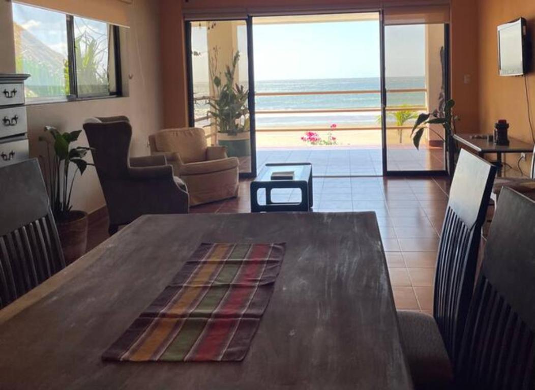 Amahula Beach House, Pool And Surf Salinas エクステリア 写真